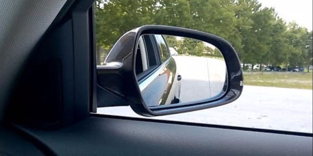 バック時ミラーの降下